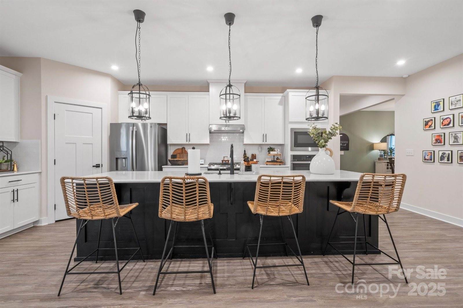 5066 Summer Surprise Lane, Charlotte, NC 28215