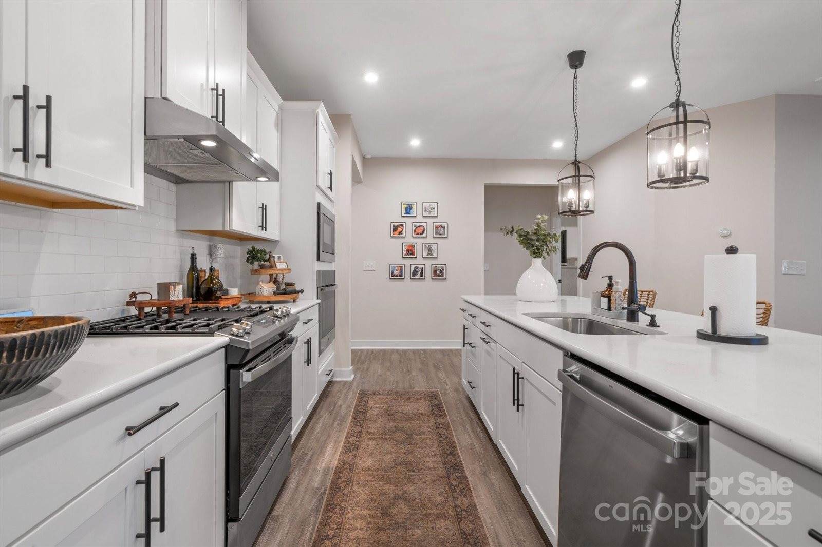 5066 Summer Surprise Lane, Charlotte, NC 28215