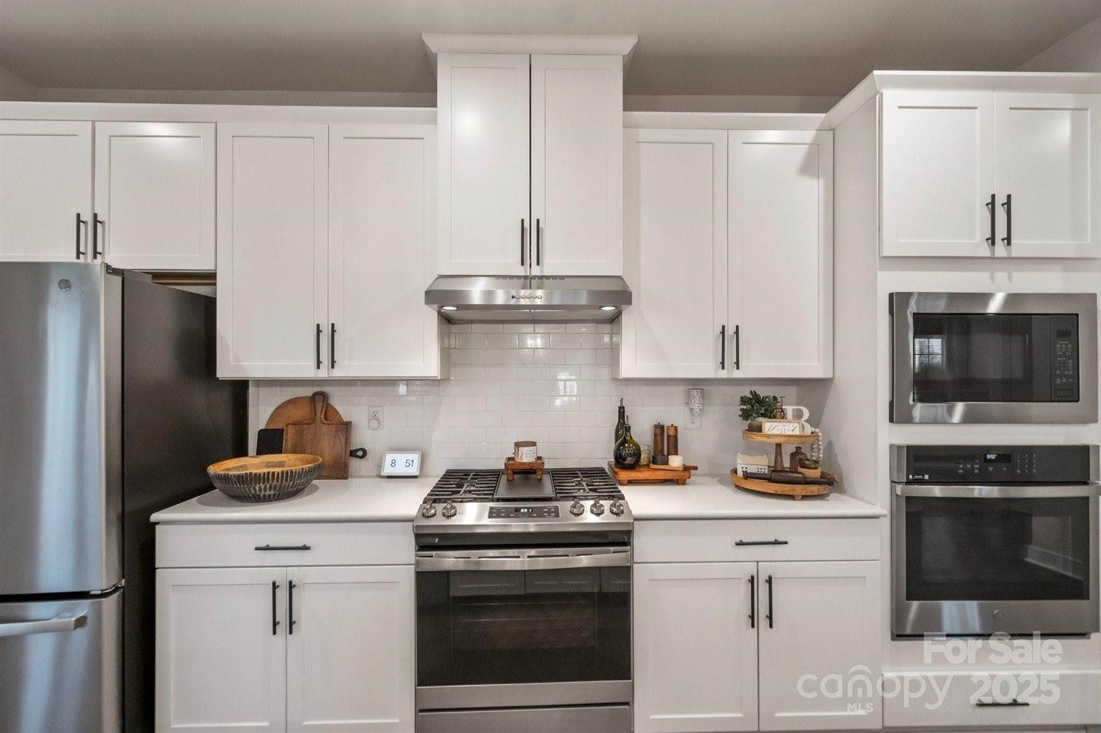 5066 Summer Surprise Lane, Charlotte, NC 28215