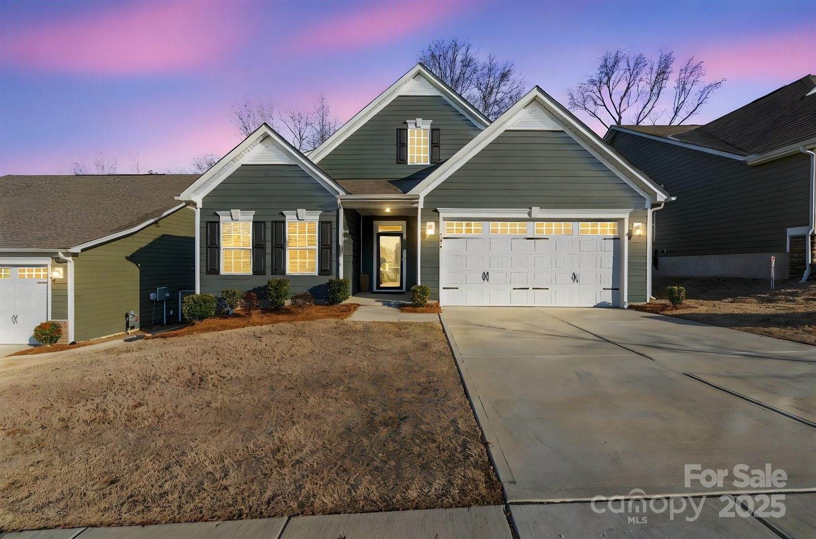 5066 Summer Surprise Lane, Charlotte, NC 28215