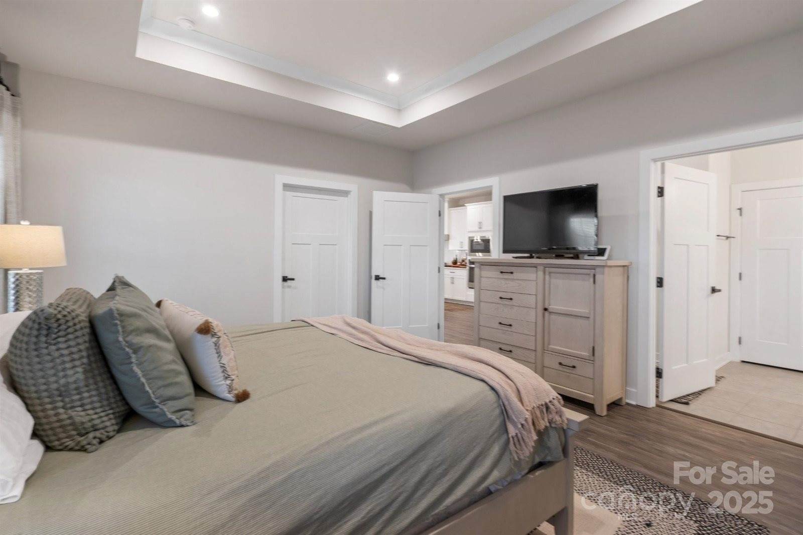 5066 Summer Surprise Lane, Charlotte, NC 28215