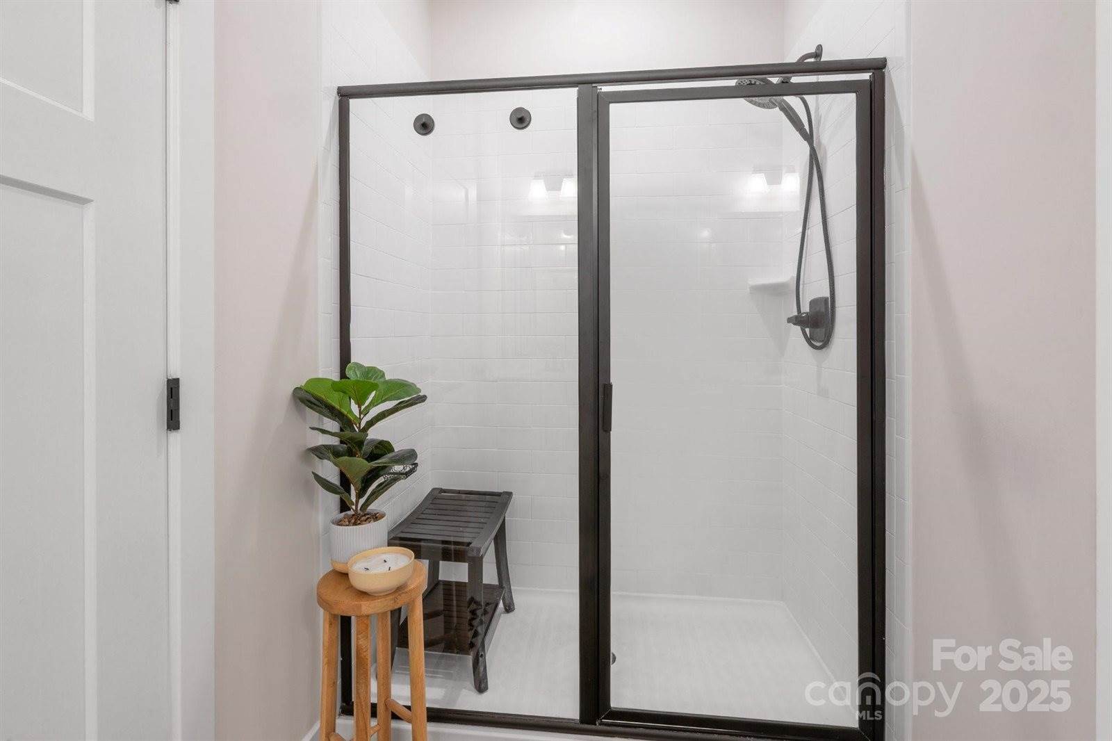 5066 Summer Surprise Lane, Charlotte, NC 28215