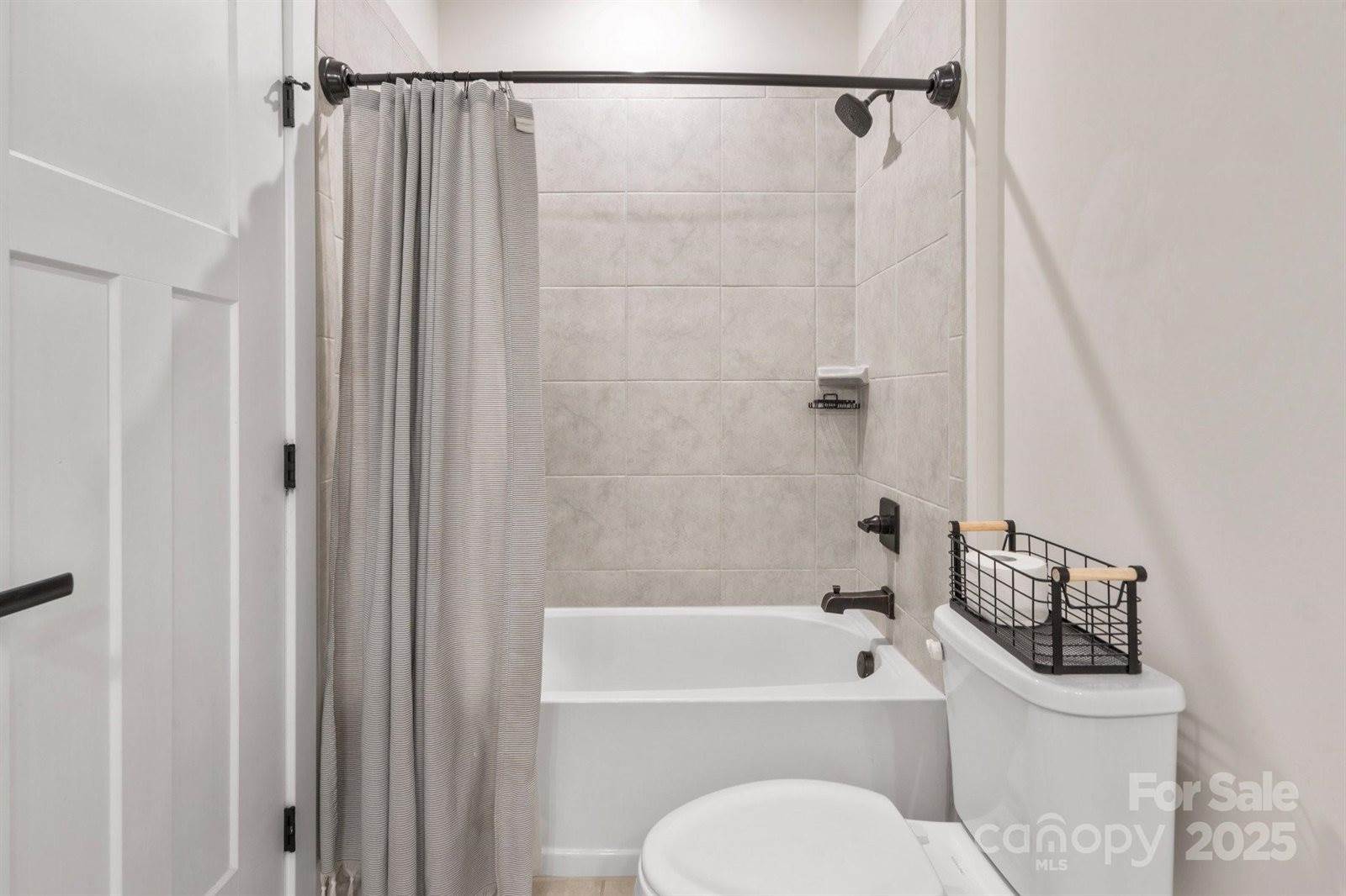 5066 Summer Surprise Lane, Charlotte, NC 28215