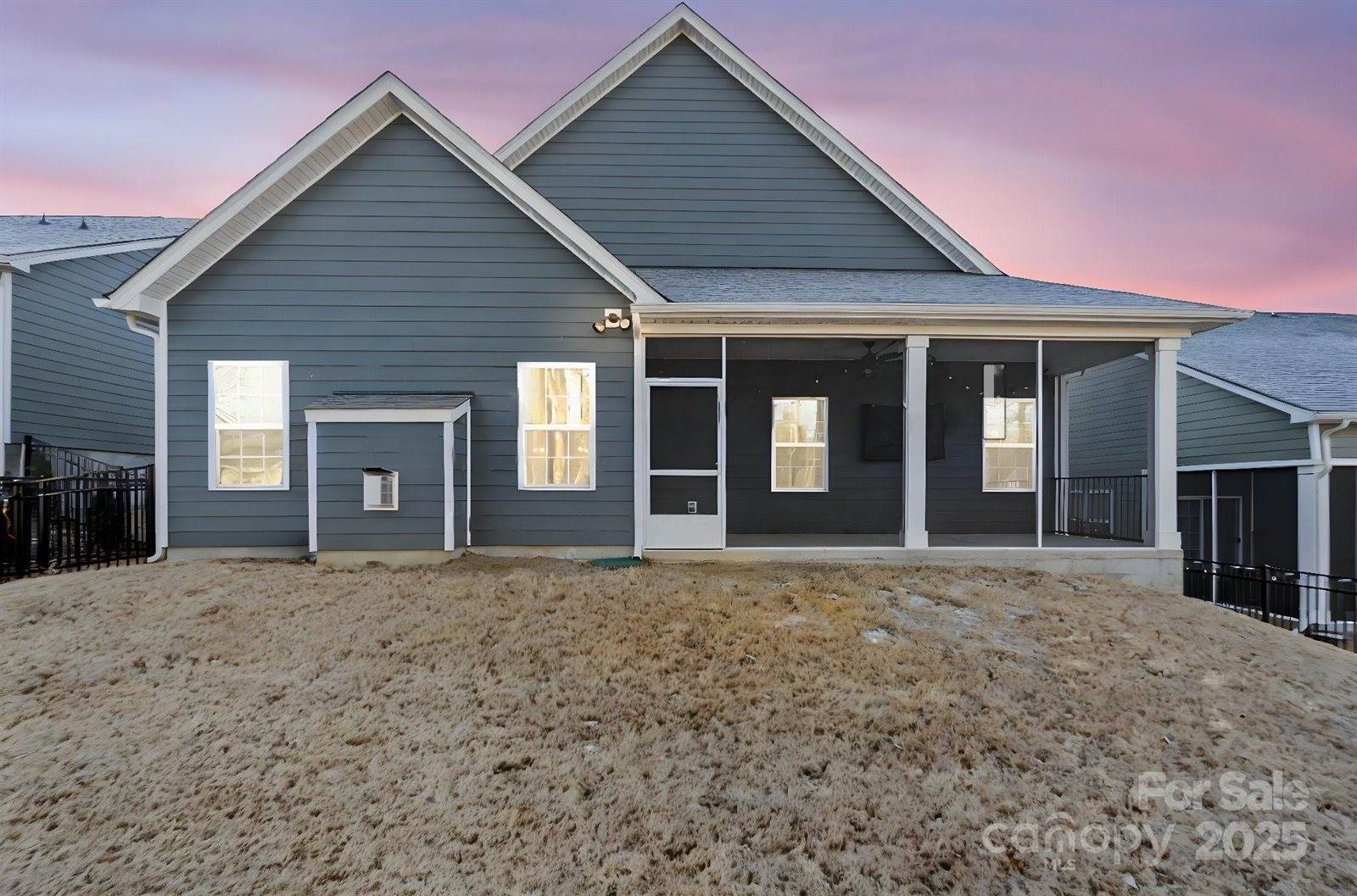 5066 Summer Surprise Lane, Charlotte, NC 28215