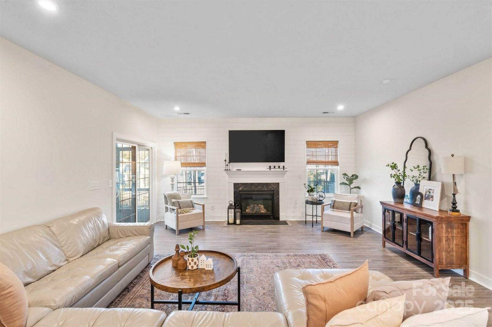 5066 Summer Surprise Lane, Charlotte, NC 28215