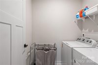 5066 Summer Surprise Lane, Charlotte, NC 28215