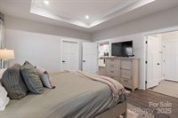 5066 Summer Surprise Lane, Charlotte, NC 28215