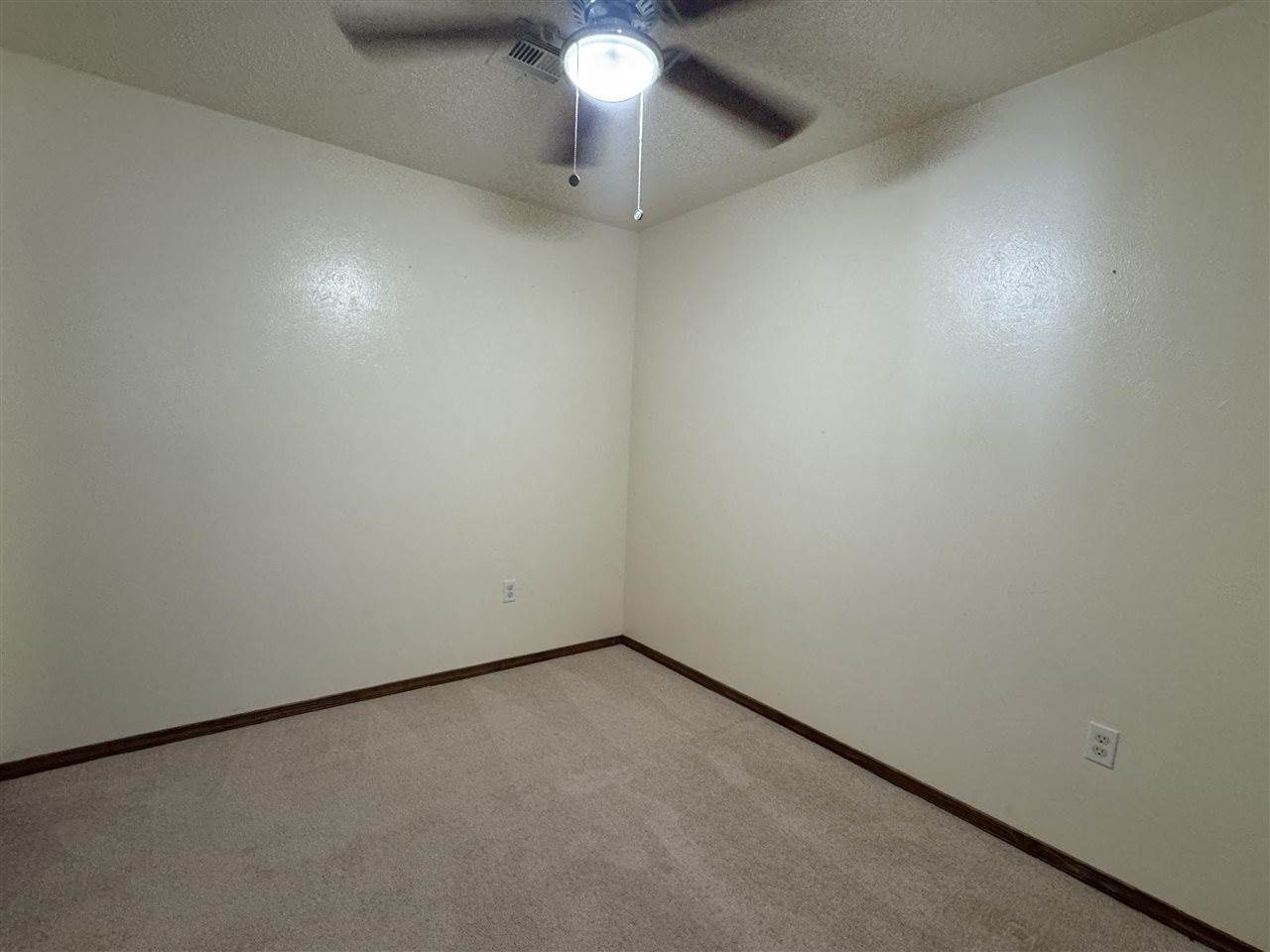 1609 SE Jarman Ave, Lawton, OK 73501