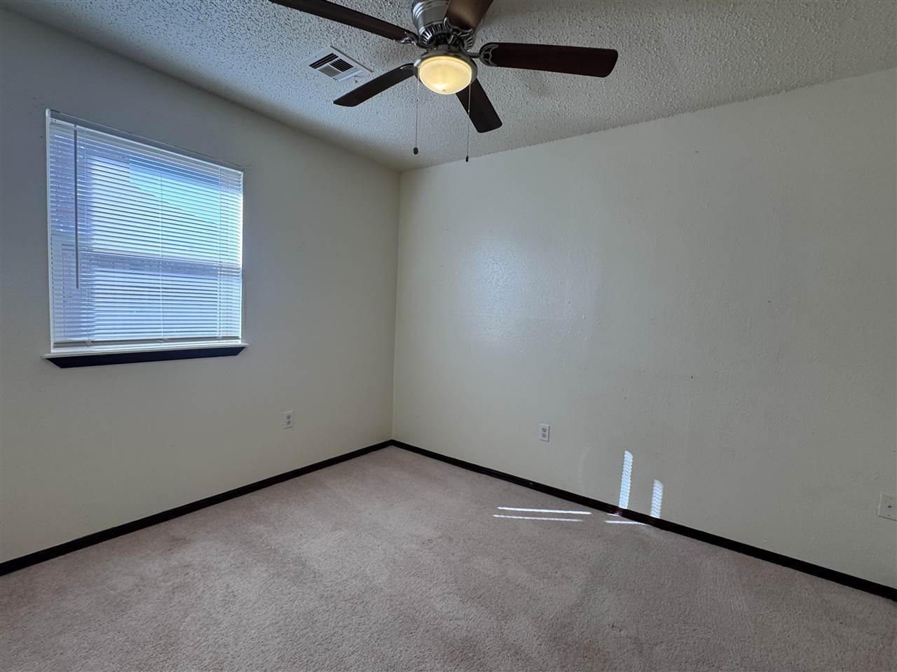 1609 SE Jarman Ave, Lawton, OK 73501