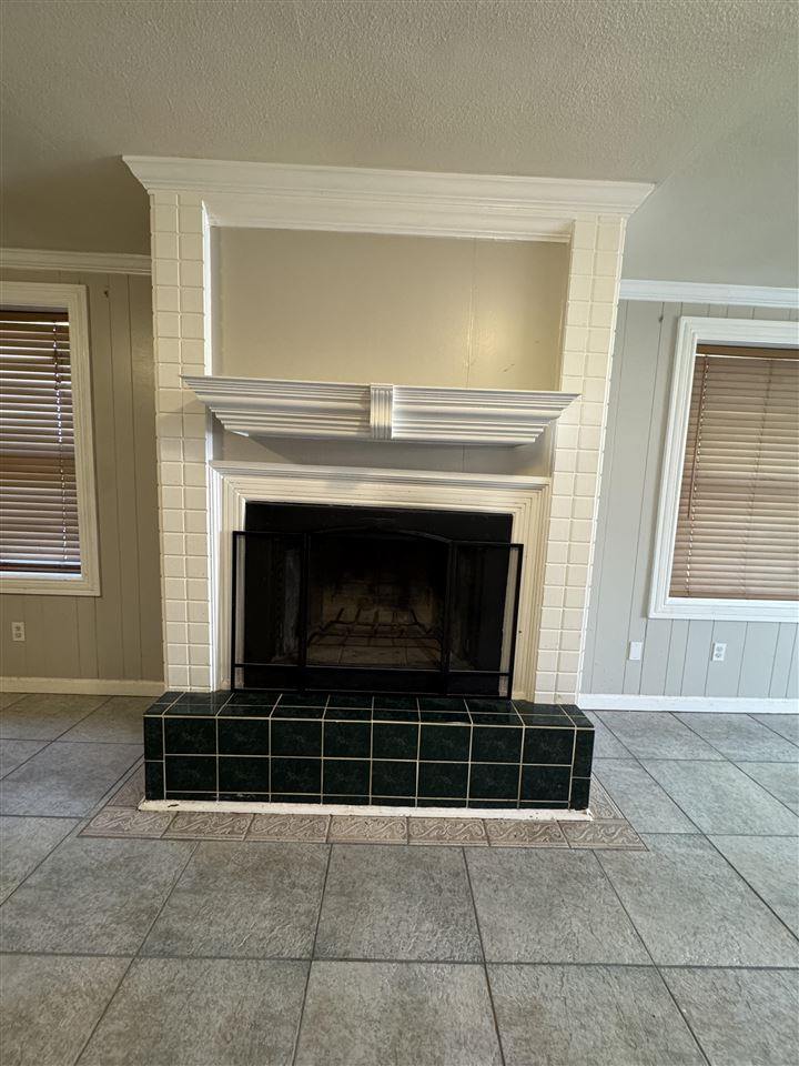 1609 SE Jarman Ave, Lawton, OK 73501