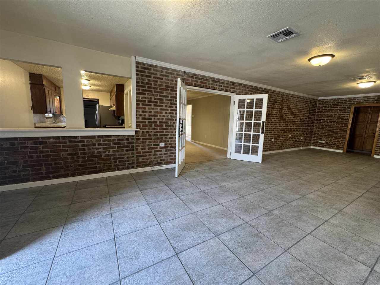 1609 SE Jarman Ave, Lawton, OK 73501