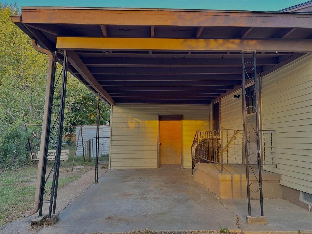 1311 North 9th St, Arkansas City, KS 67005