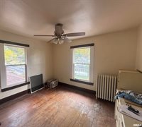 111 North Park Street, Savanna, IL 61074