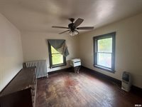 111 North Park Street, Savanna, IL 61074