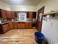 111 North Park Street, Savanna, IL 61074