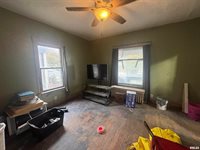 111 North Park Street, Savanna, IL 61074