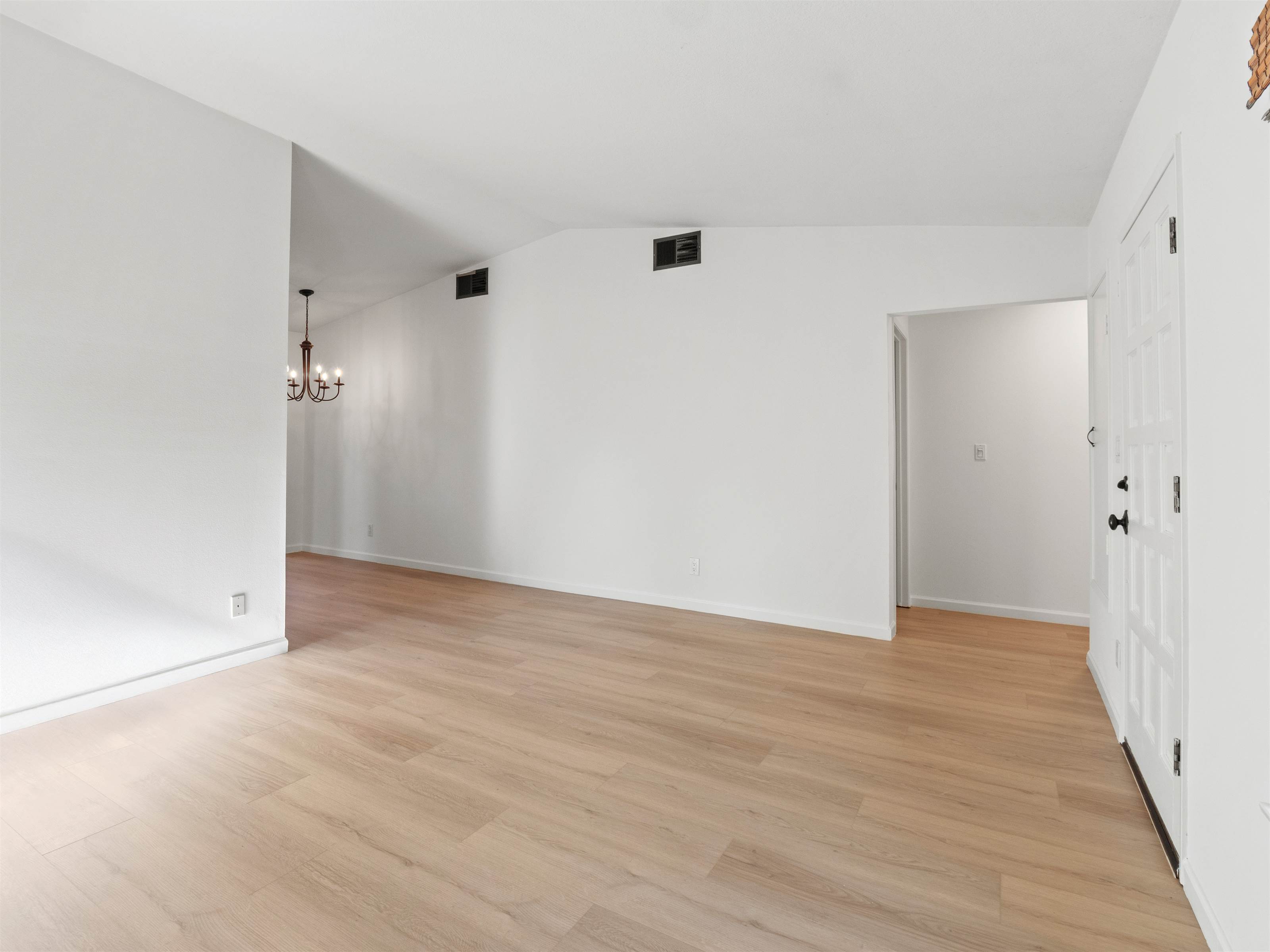 23379 Calle Arino, Valencia, CA 91355