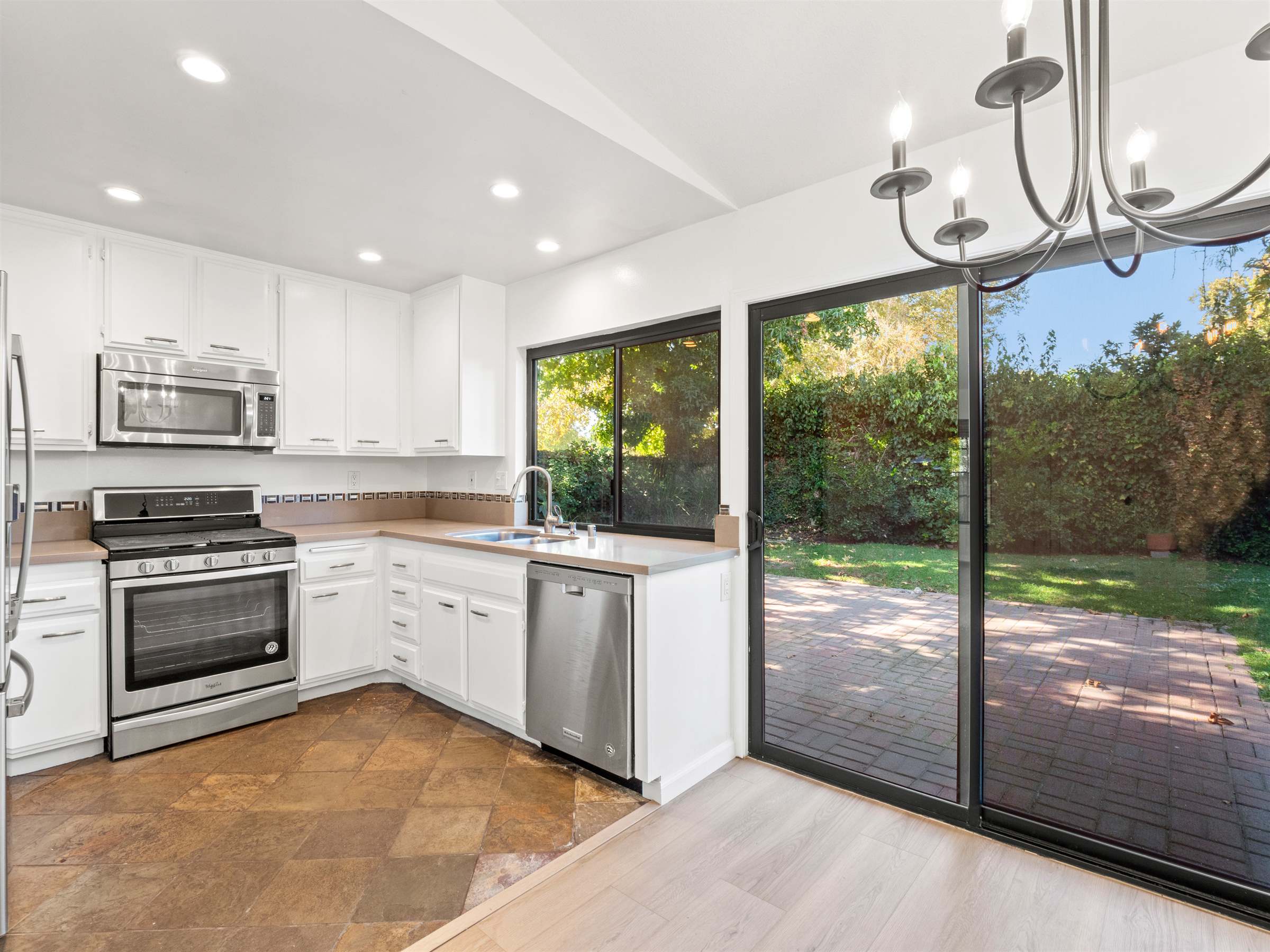 23379 Calle Arino, Valencia, CA 91355