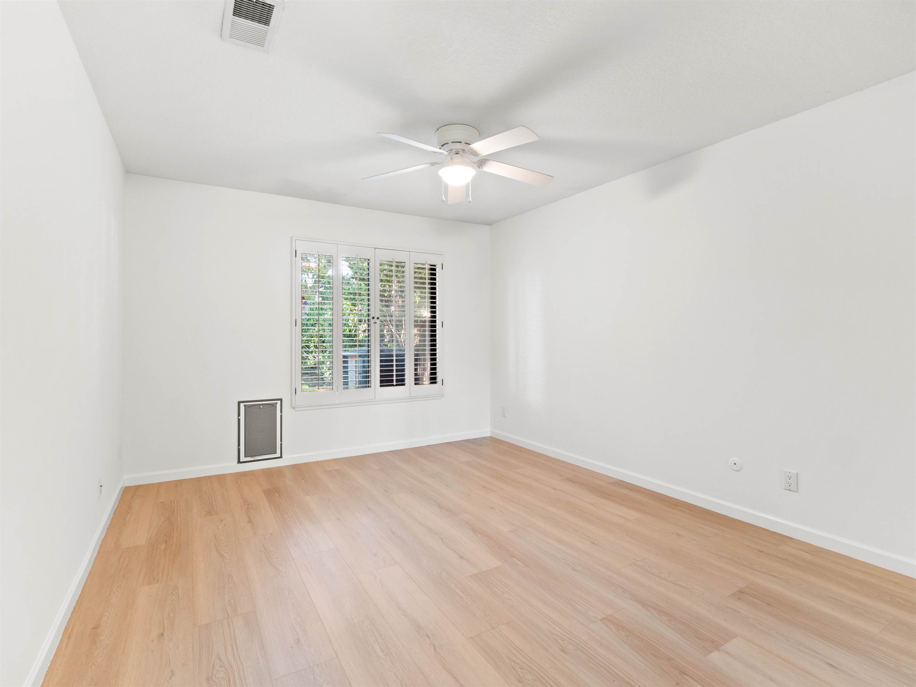 23379 Calle Arino, Valencia, CA 91355