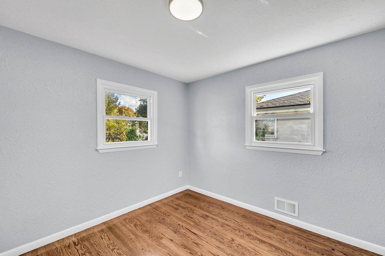 5928 N 72nd STREET, Milwaukee, WI 53218