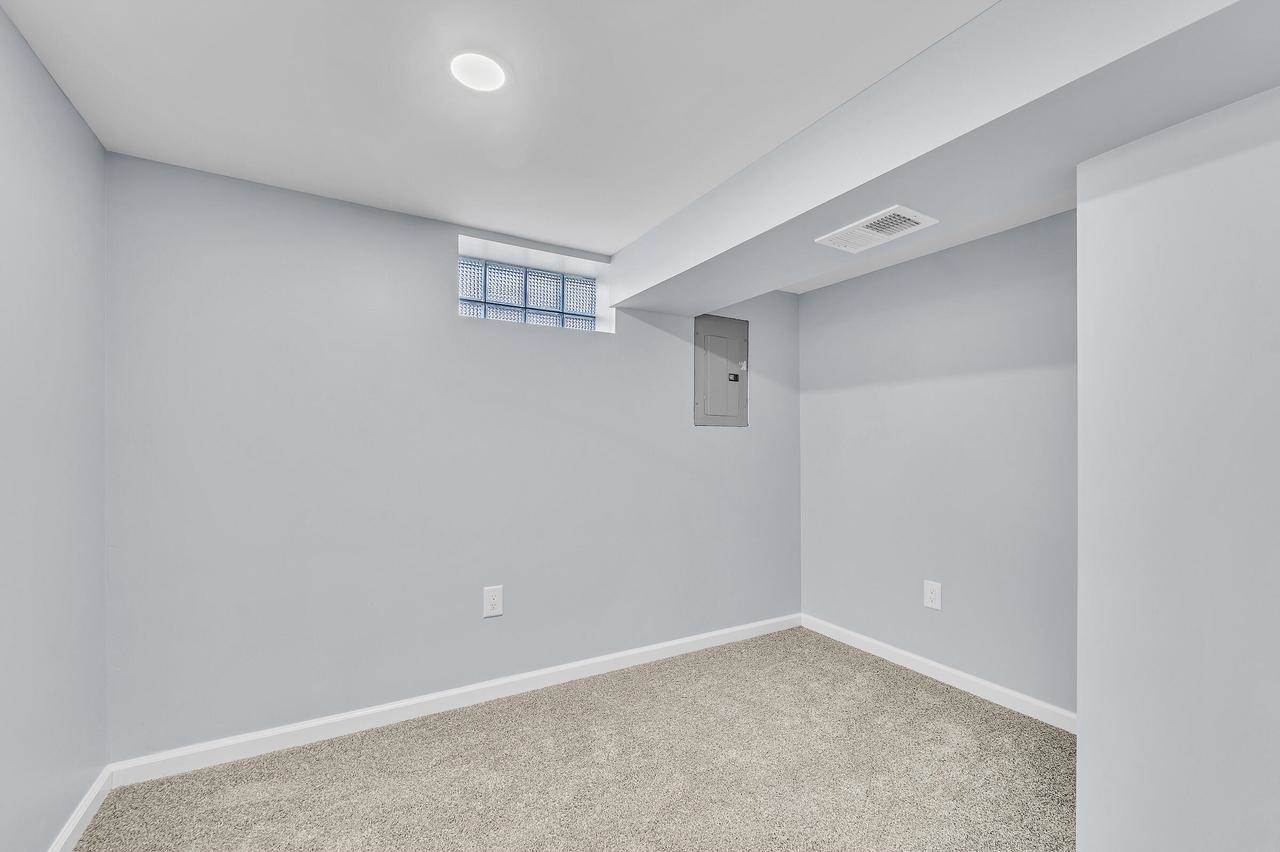 5928 N 72nd STREET, Milwaukee, WI 53218