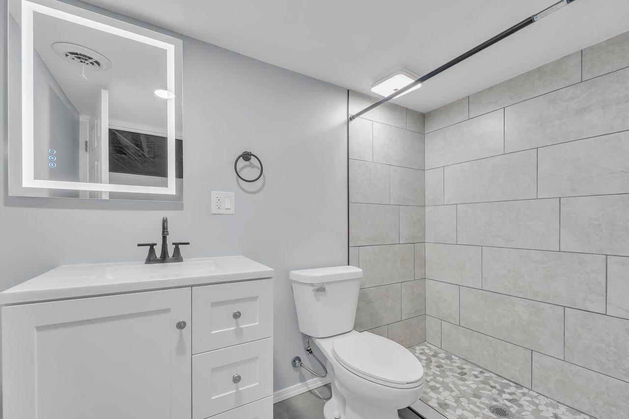 5928 N 72nd STREET, Milwaukee, WI 53218