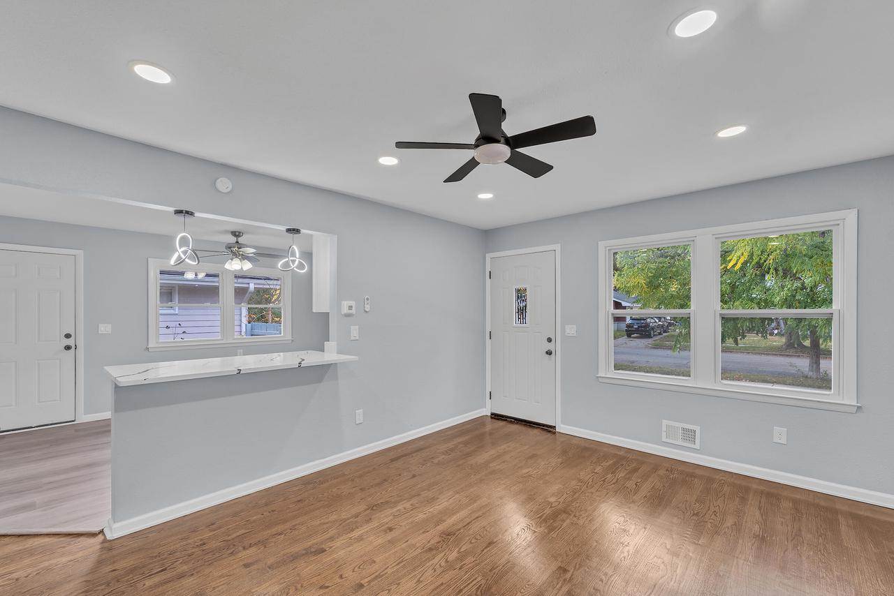 5928 N 72nd STREET, Milwaukee, WI 53218