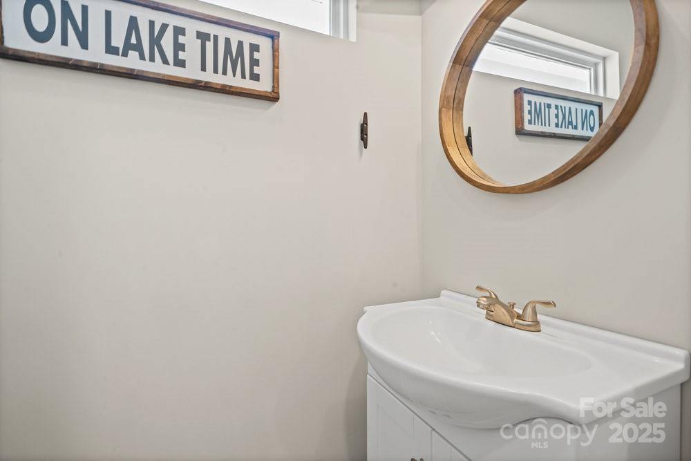 130 Mainview Drive, Mooresville, NC 28117