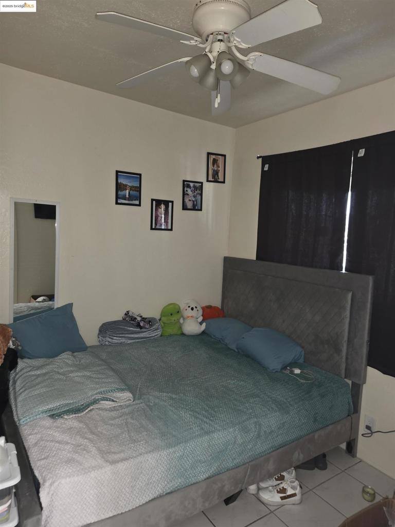 9821 E St, Oakland, CA 94503