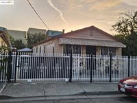 9821 E St, Oakland, CA 94503