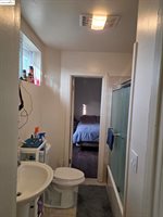 9821 E St, Oakland, CA 94503