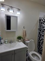 9821 E St, Oakland, CA 94503