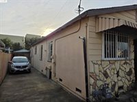 9821 E St, Oakland, CA 94503