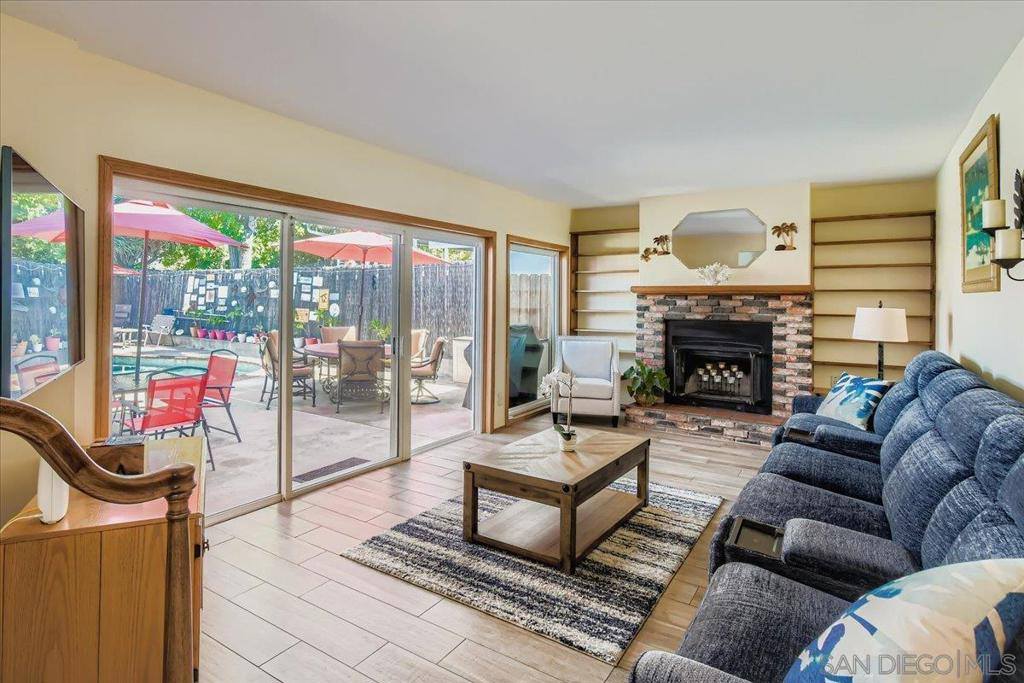 4242 Appleton St, San Diego, CA 92117