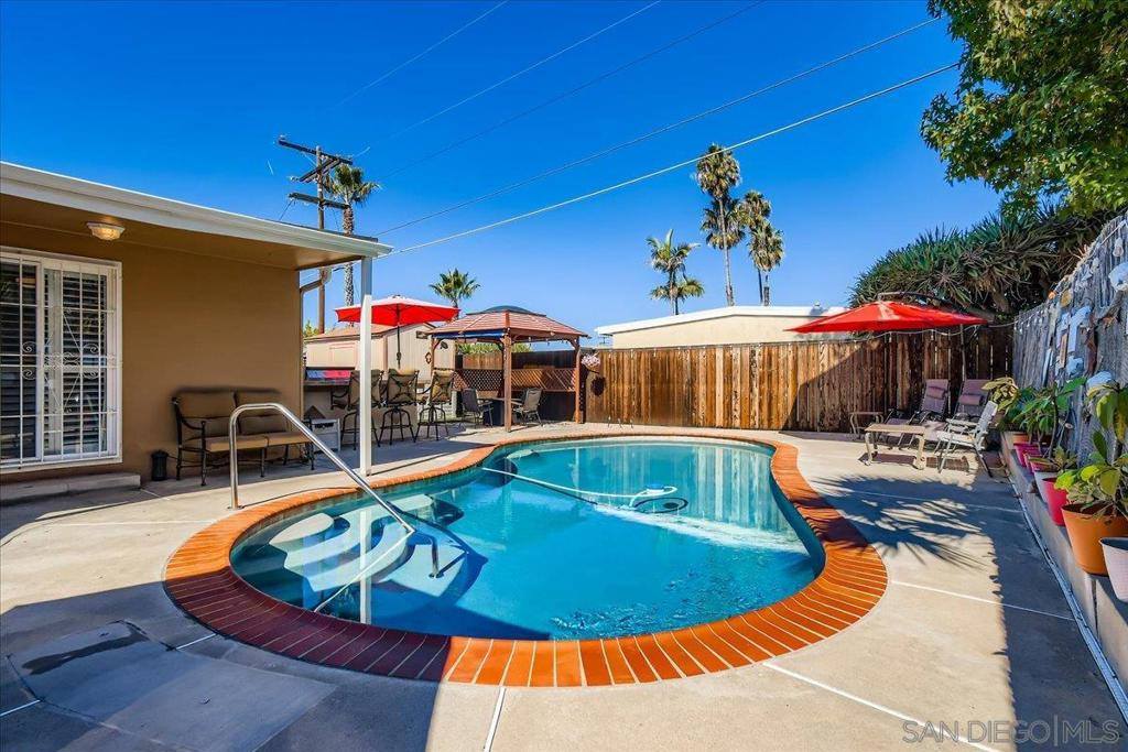 4242 Appleton St, San Diego, CA 92117