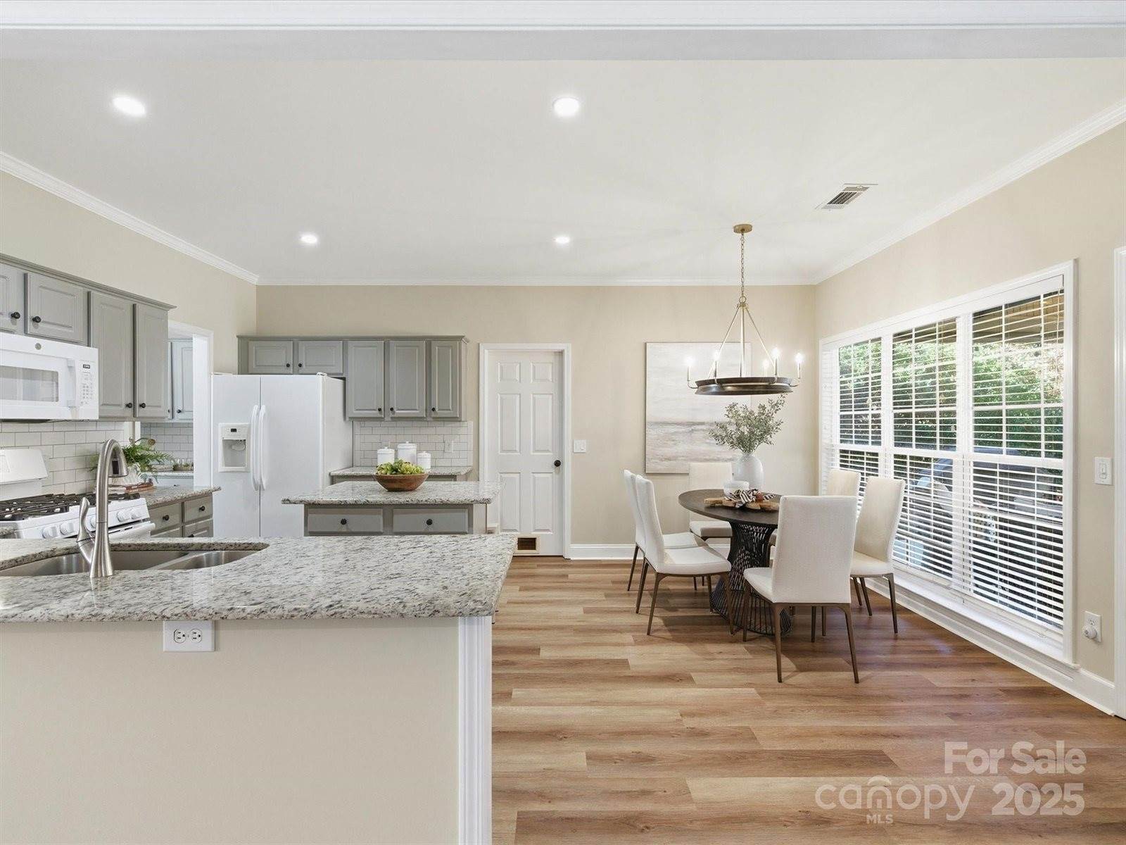 2522 Beacon Forest Drive, Charlotte, NC 28270