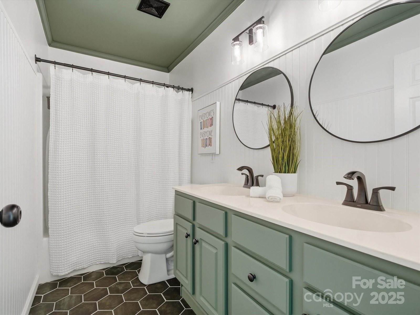 2522 Beacon Forest Drive, Charlotte, NC 28270