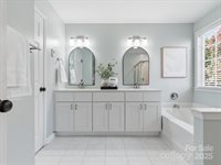 2522 Beacon Forest Drive, Charlotte, NC 28270