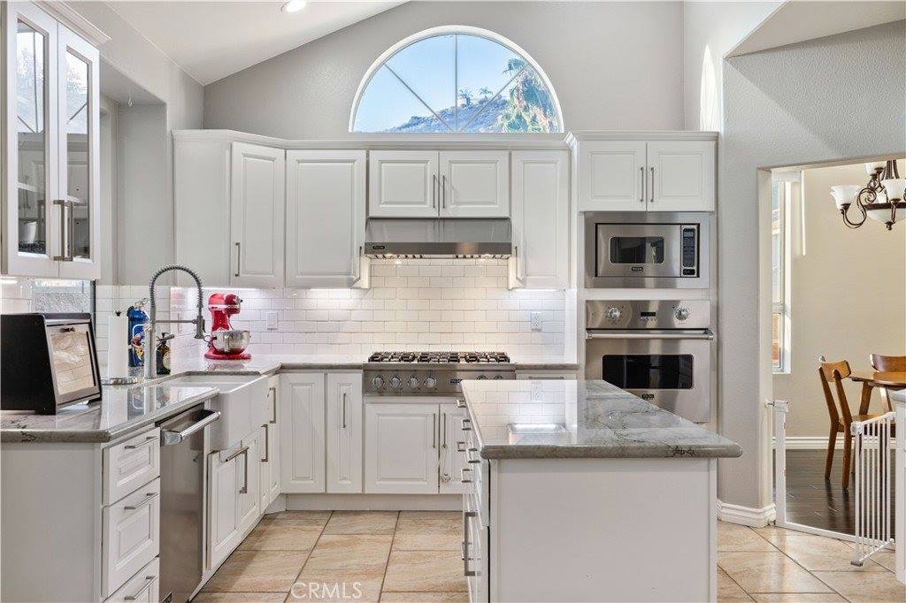 14378 Cascade Court, Canyon Country, CA 91387