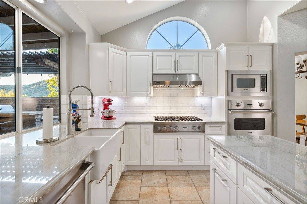 14378 Cascade Court, Canyon Country, CA 91387