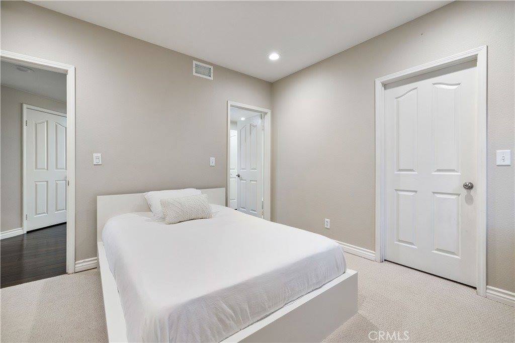 14378 Cascade Court, Canyon Country, CA 91387