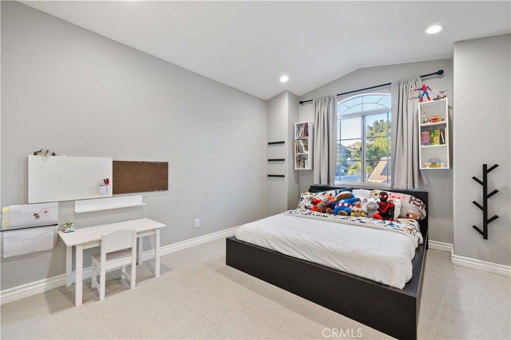 14378 Cascade Court, Canyon Country, CA 91387