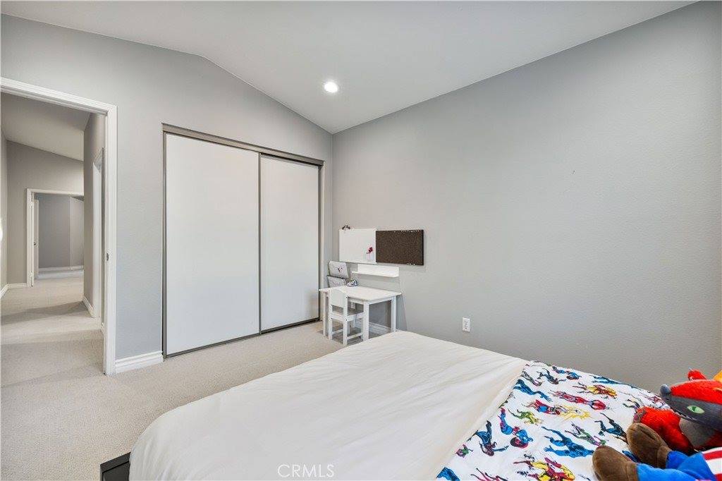14378 Cascade Court, Canyon Country, CA 91387