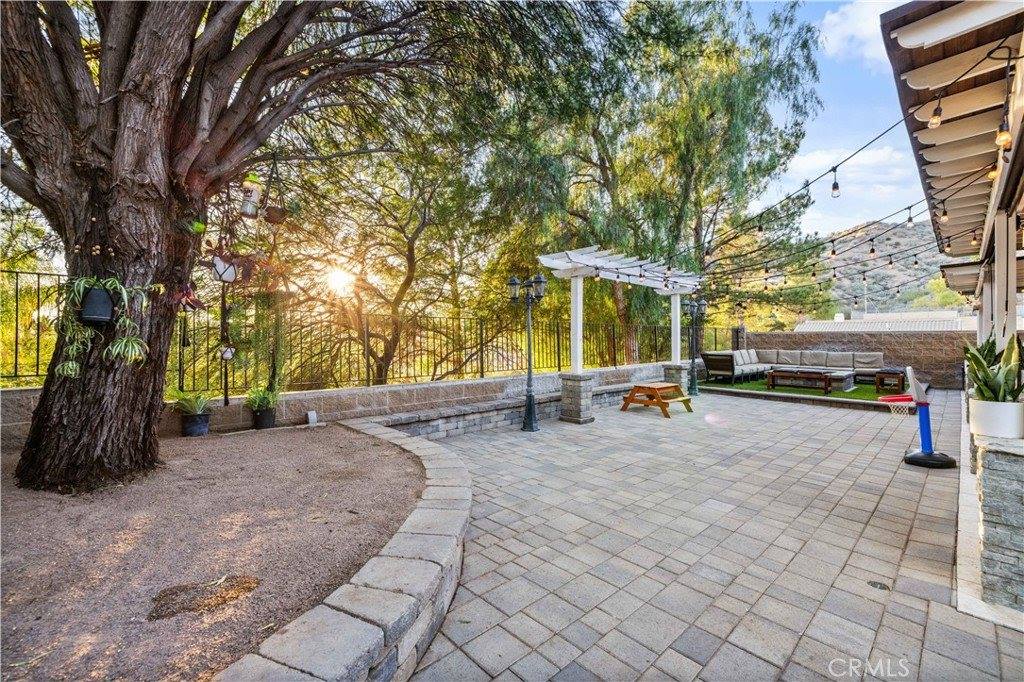 14378 Cascade Court, Canyon Country, CA 91387