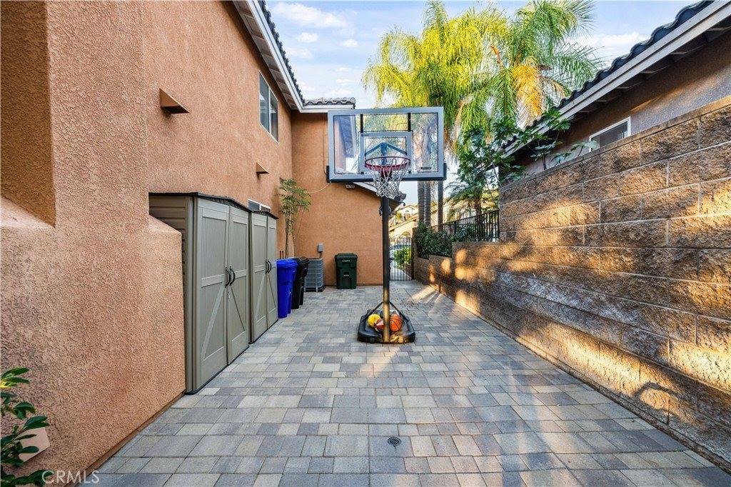 14378 Cascade Court, Canyon Country, CA 91387