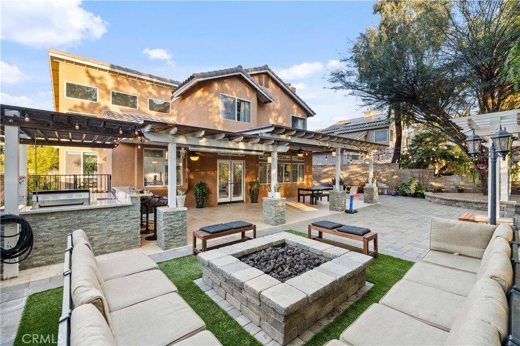 14378 Cascade Court, Canyon Country, CA 91387