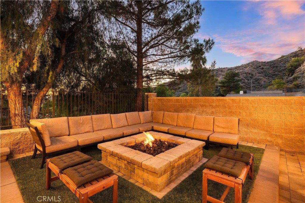 14378 Cascade Court, Canyon Country, CA 91387