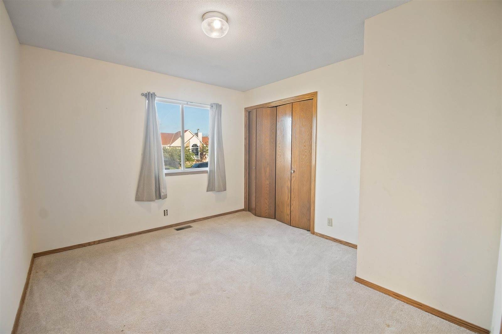 2121 North Homestead St, Wichita, KS 67208