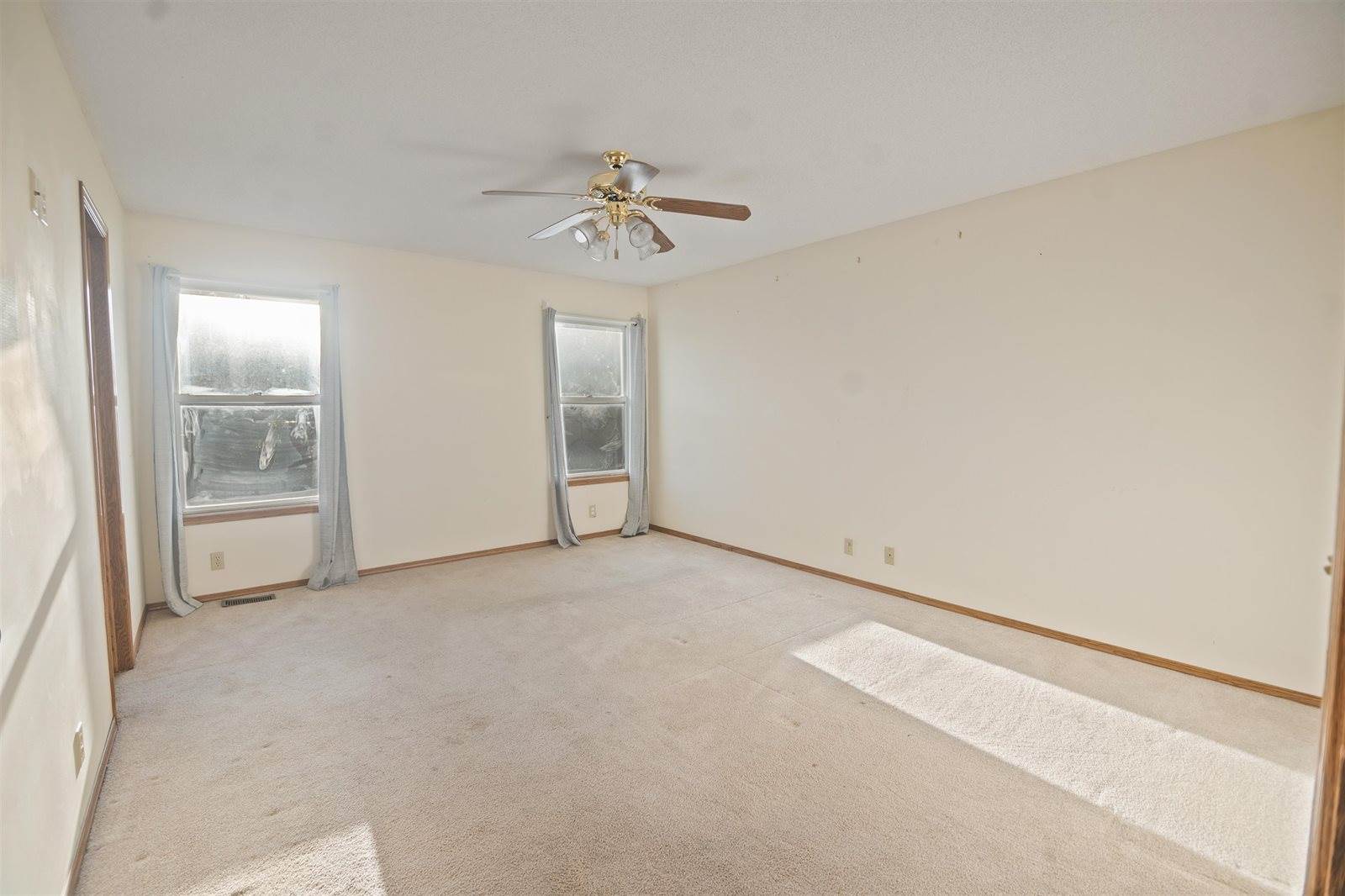 2121 North Homestead St, Wichita, KS 67208