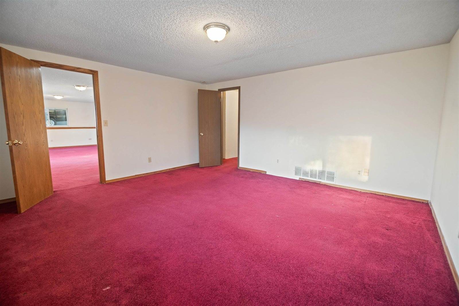 2121 North Homestead St, Wichita, KS 67208